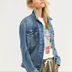 Free People Ramona Women’s Oversized Denim Trucker Jean Jacket SMALL